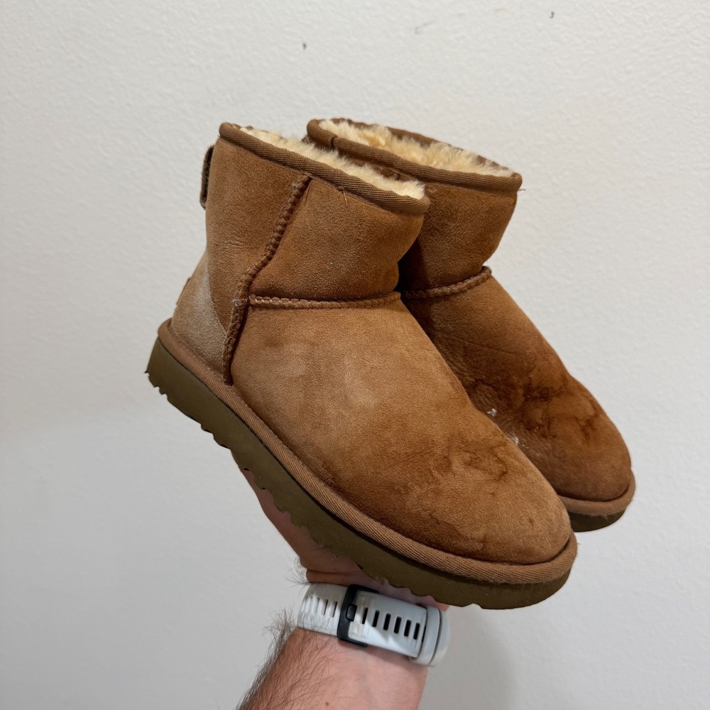 UGG Classic Mini II Chestnut Suede Ankle Boots 1016222 Womens Size 6